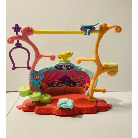 Littlest Pet Shop LPS Talent show stage playset 2006 Toys - Picture 1 of 7